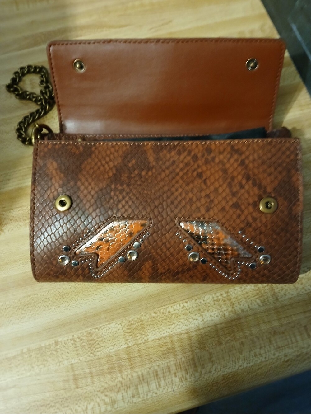 Kurt Geiger NWT NEW STYLE Stunning Clutch/Crossbody & Dustbag - Picture 8 of 10